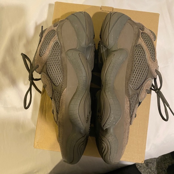 Yeezy 500 Clay Brown 9US - Picture 5 of 9